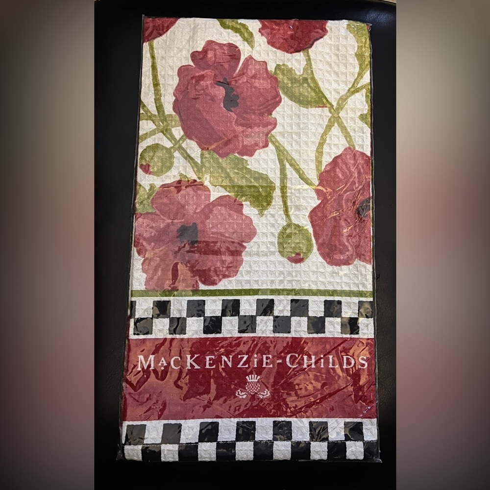 BRAND NEW - MacKenzie-Childs Poppy Dish Towel 100% cotton - 18" x 26"